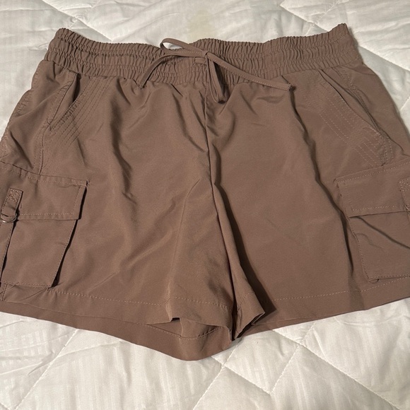 one 5 one Pants - one 5 one Women's Brown Cargo Shorts